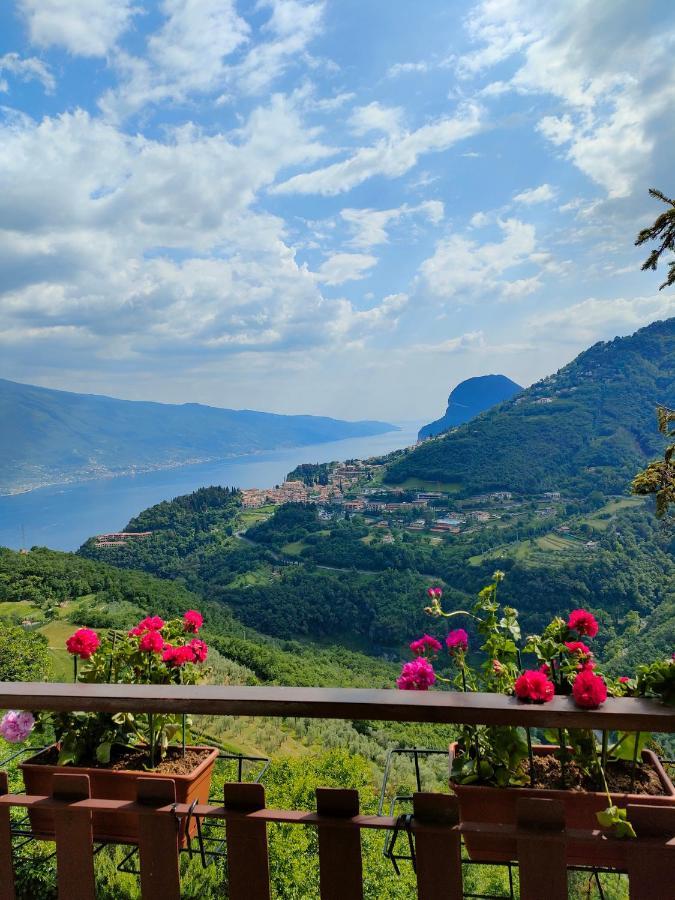 Appartamento San Lorenzo Tremosine Dış mekan fotoğraf